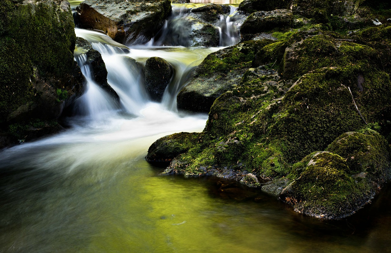 cummins falls state park waterfall