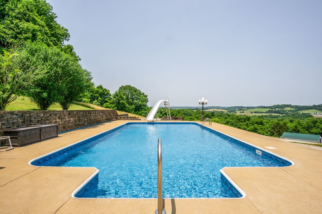 swimming pool with stunning views at 776 abernathy rd in lynnville tn
